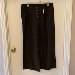 NWT LOFT Wide legged high rise cropped pants